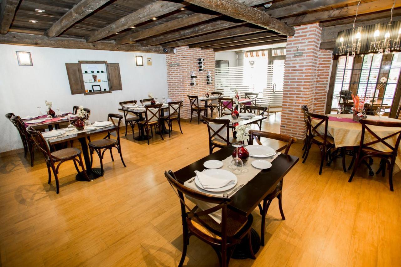 Hosteria Del Mudejar Avila Velayos Екстериор снимка
