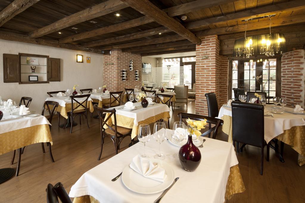 Hosteria Del Mudejar Avila Velayos Екстериор снимка