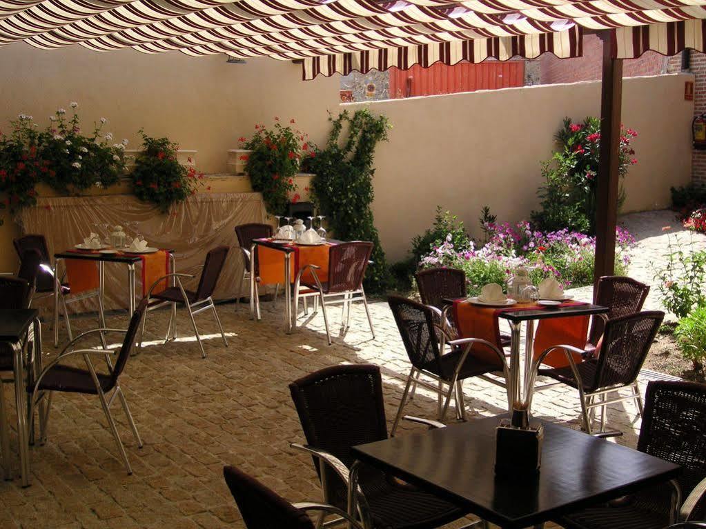 Hosteria Del Mudejar Avila Velayos Екстериор снимка